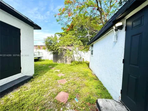 1484 NW 60th Street Miami FL 33142