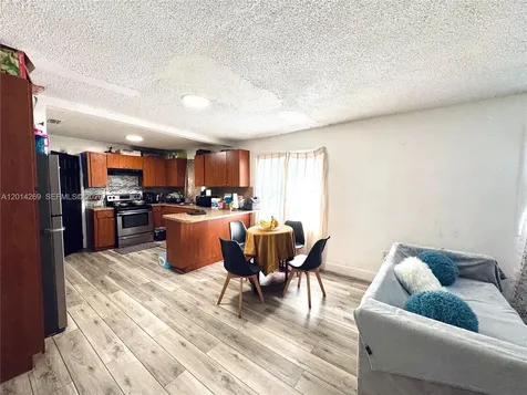 1484 NW 60th Street Miami FL 33142