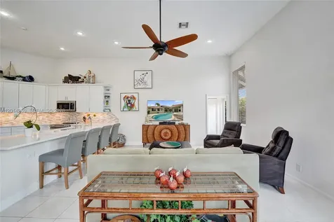 1640 Island Way Weston FL 33326