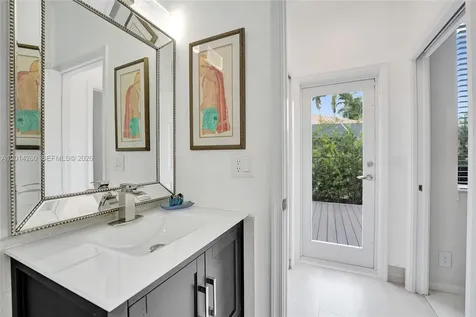 1640 Island Way Weston FL 33326