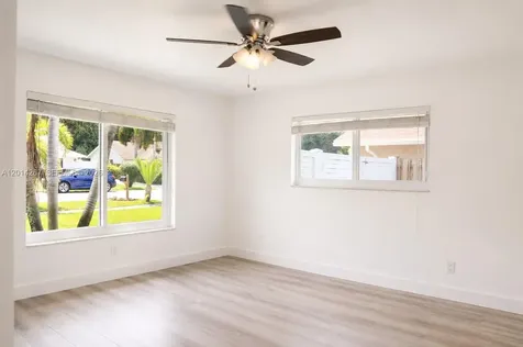 2841 SW 82nd Way Davie FL 33328