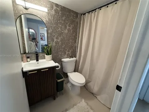 1666 West Avenue Miami Beach FL 33139