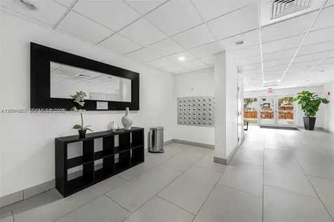 1666 West Avenue Miami Beach FL 33139