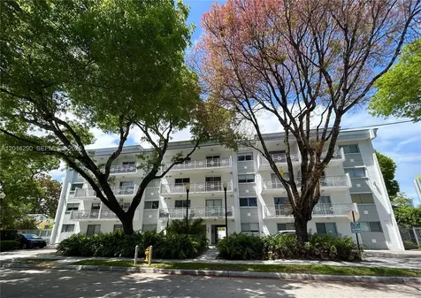 445 SW 11th Street Miami FL 33130