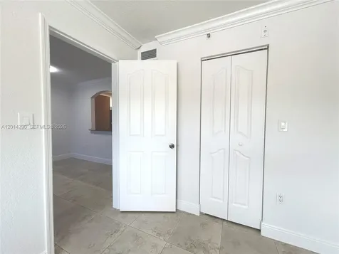 445 SW 11th Street Miami FL 33130