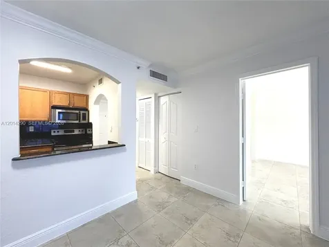 445 SW 11th Street Miami FL 33130