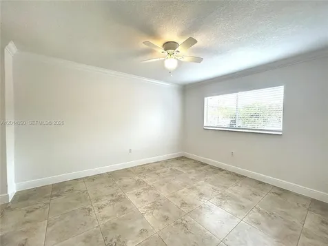 445 SW 11th Street Miami FL 33130