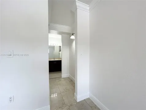 445 SW 11th Street Miami FL 33130