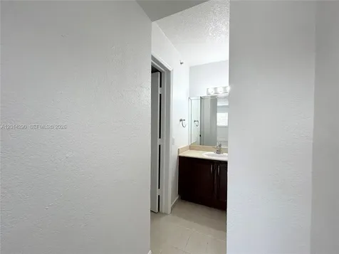 445 SW 11th Street Miami FL 33130