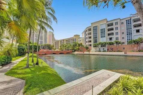 715 Crandon Boulevard Key Biscayne FL 33149