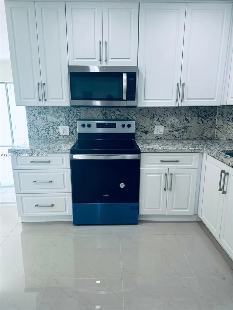 4200 Hillcrest Drive Hollywood FL 33021