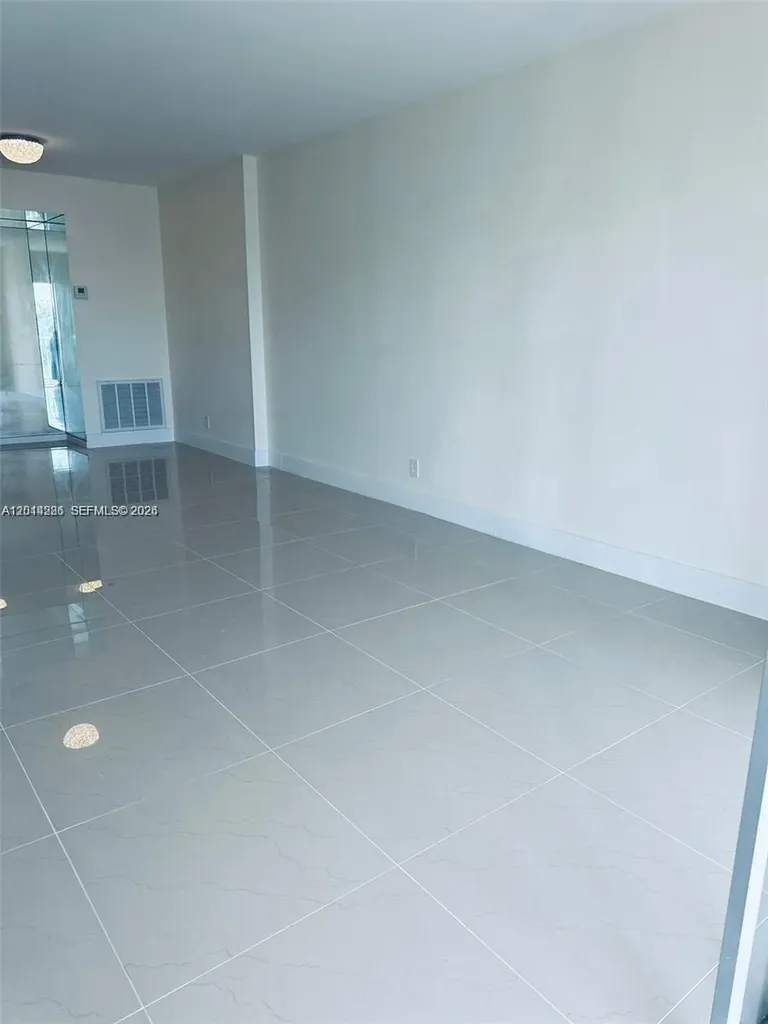 4200 Hillcrest Drive Hollywood FL 33021