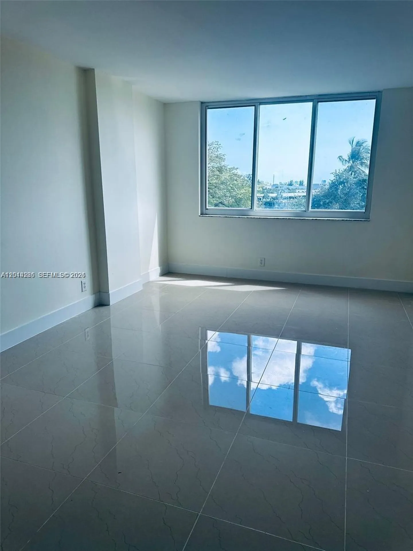 4200 Hillcrest Drive Hollywood FL 33021