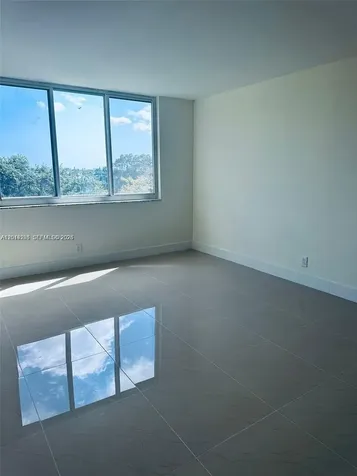 4200 Hillcrest Drive Hollywood FL 33021
