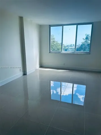 4200 Hillcrest Drive Hollywood FL 33021