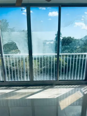 4200 Hillcrest Drive Hollywood FL 33021