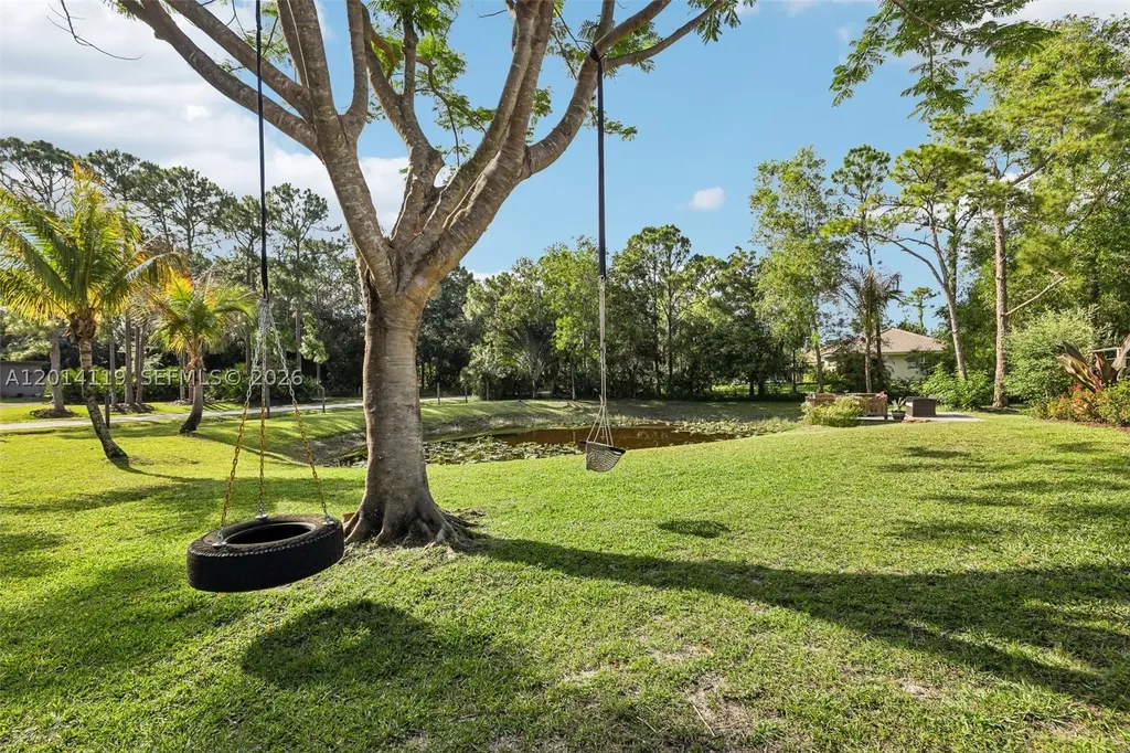 15698 N 77th Trail N Palm Beach Gardens FL 33418