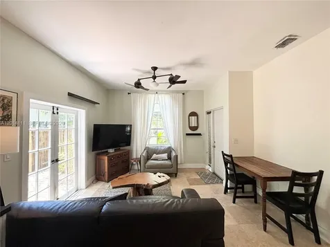 2850 Coconut Avenue Miami FL 33133