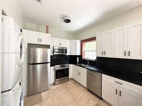 2850 Coconut Avenue Miami FL 33133