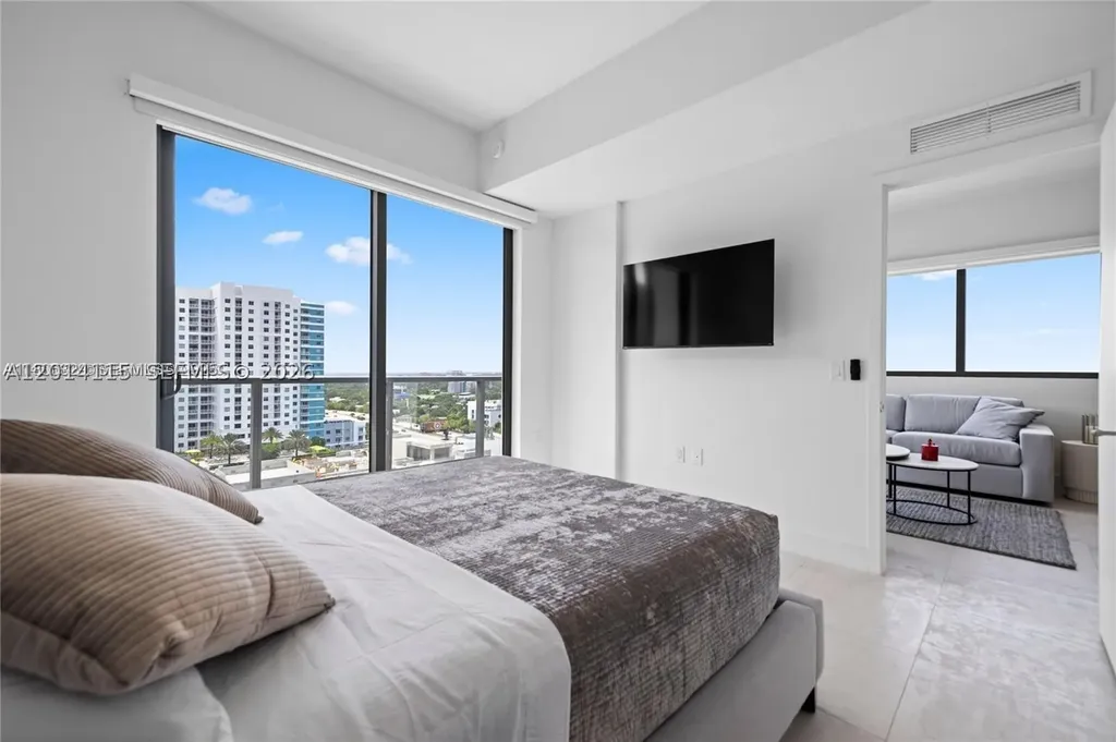 239 SW 9th Street Miami FL 33130