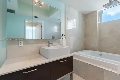 218 SE 14th Street Miami FL 33131