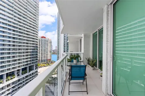 218 SE 14th Street Miami FL 33131