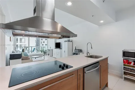 218 SE 14th Street Miami FL 33131