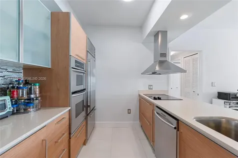 218 SE 14th Street Miami FL 33131