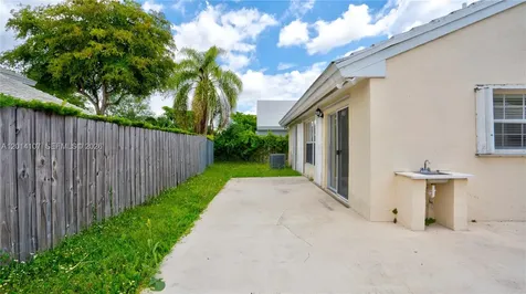 6410 SW 112th Place Miami FL 33173