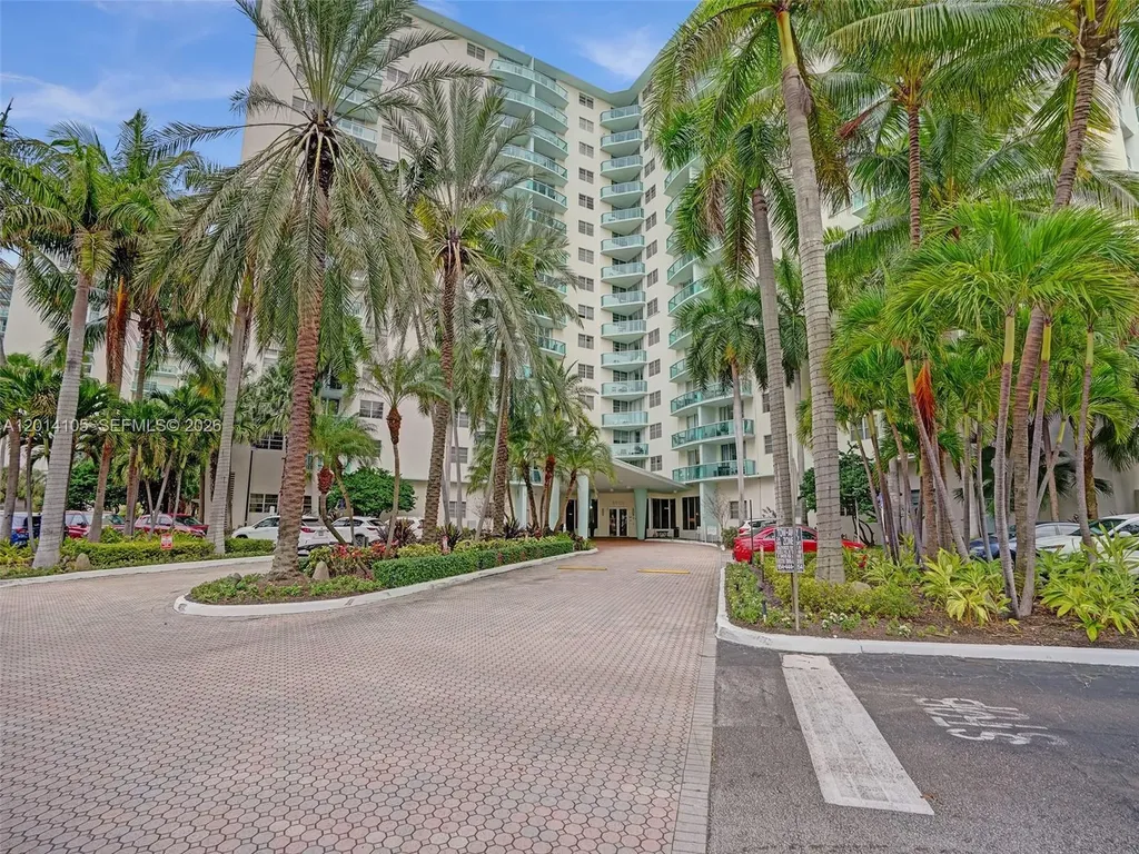 3901 S Ocean Drive Hollywood FL 33019