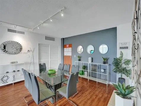 3901 S Ocean Drive Hollywood FL 33019