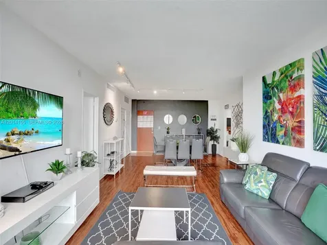 3901 S Ocean Drive Hollywood FL 33019