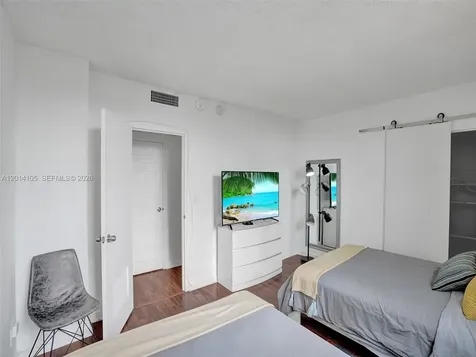 3901 S Ocean Drive Hollywood FL 33019