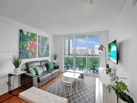 3901 S Ocean Drive Hollywood FL 33019