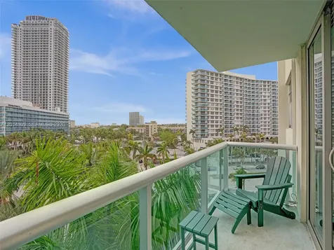 3901 S Ocean Drive Hollywood FL 33019