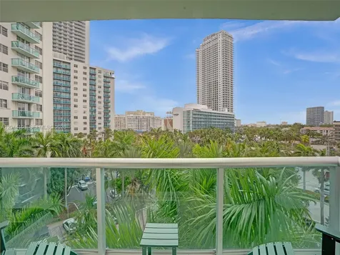 3901 S Ocean Drive Hollywood FL 33019
