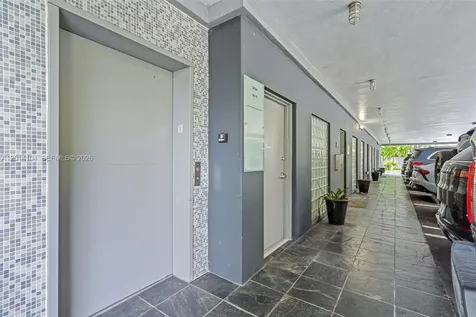 6330 Manor Lane South Miami FL 33143