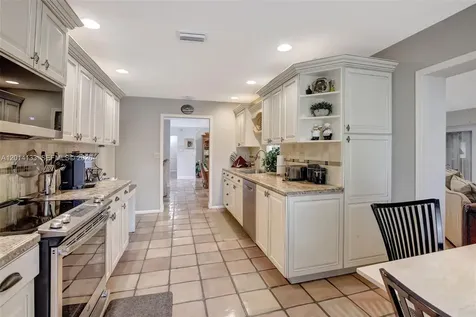 5320 SW 21st Court Plantation FL 33317