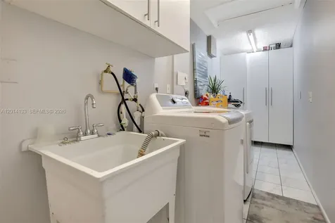 5320 SW 21st Court Plantation FL 33317