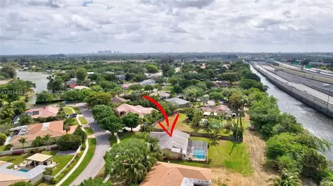 5320 SW 21st Court Plantation FL 33317