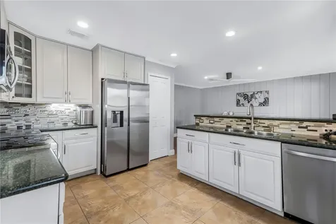 1080 NW 192nd Avenue Pembroke Pines FL 33029