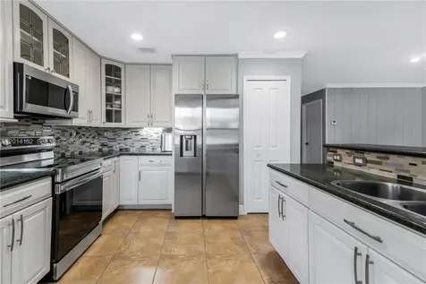 1080 NW 192nd Avenue Pembroke Pines FL 33029