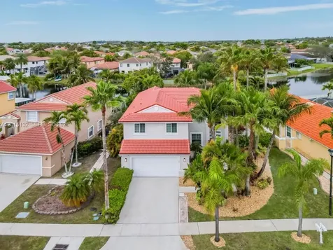 1080 NW 192nd Avenue Pembroke Pines FL 33029