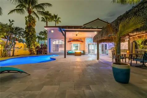 1080 NW 192nd Avenue Pembroke Pines FL 33029