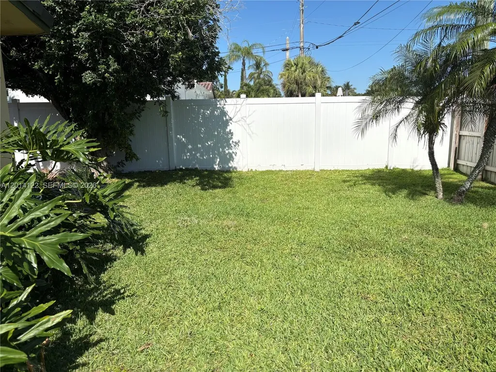 941 NW 7th Street Boca Raton FL 33486