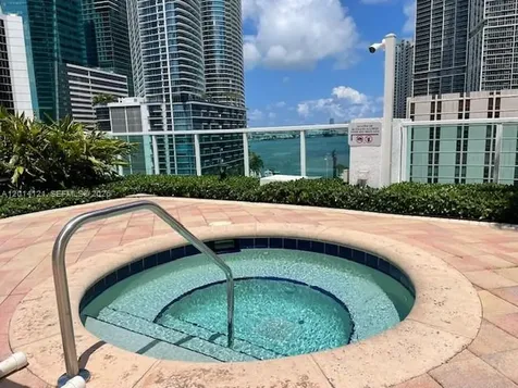 31 SE 5th Street Miami FL 33131