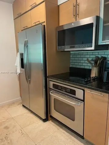 31 SE 5th Street Miami FL 33131