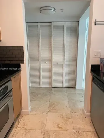 31 SE 5th Street Miami FL 33131
