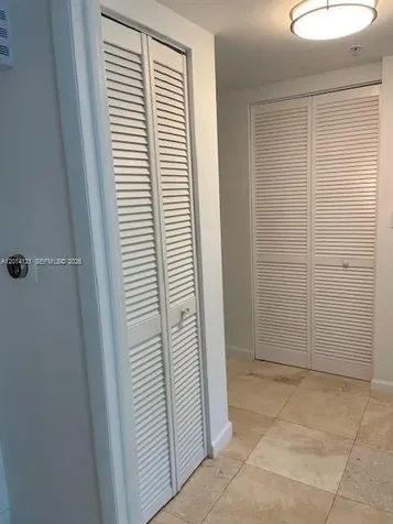 31 SE 5th Street Miami FL 33131