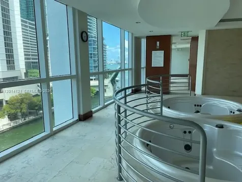 31 SE 5th Street Miami FL 33131